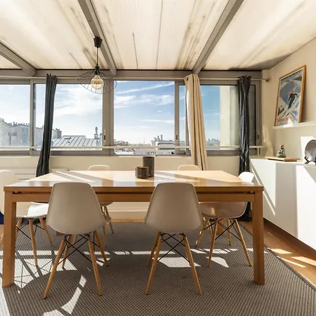 Breathtaking 2bd Roof-top Patio 19e! Apartment *