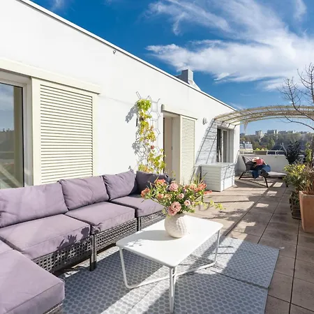 Apartment Breathtaking 2bd Roof-top Patio 19e! Paris