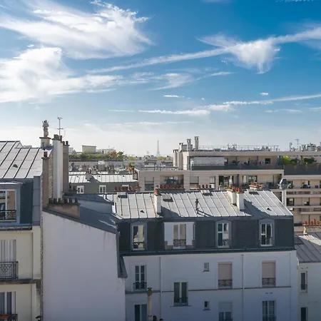 Breathtaking 2bd Roof-top Patio 19e! Apartment