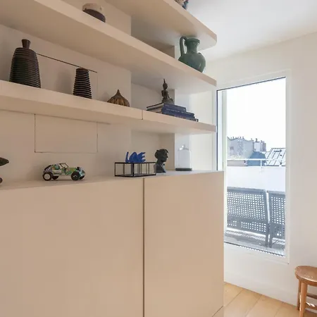 Breathtaking 2bd Roof-top Patio 19e! * Paris