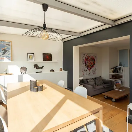 Apartment Breathtaking 2bd Roof-top Patio 19e! Paris