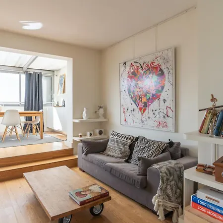 Breathtaking 2bd Roof-top Patio 19e! パリ