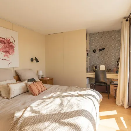 Breathtaking 2bd Roof-top Patio 19e!