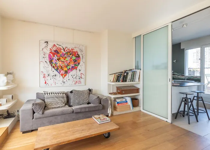 Breathtaking 2bd Roof-top Patio 19e! * パリ