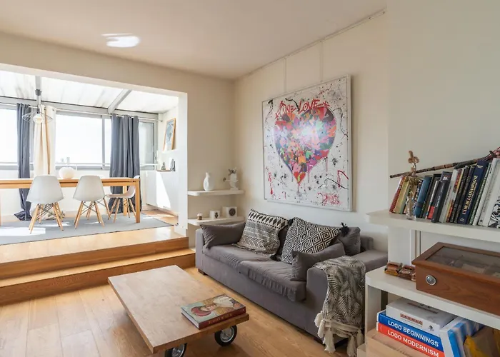 Breathtaking 2bd Roof-top Patio 19e! パリ